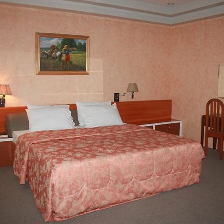 Hotel Elena Davao Bagian luar foto